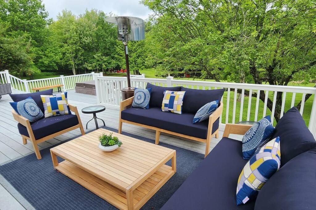 Mountain Blue Vista - Luxury Retreat Near Ski Resorts With Pond, Firepit And Hot Tub Windham Exteriör bild