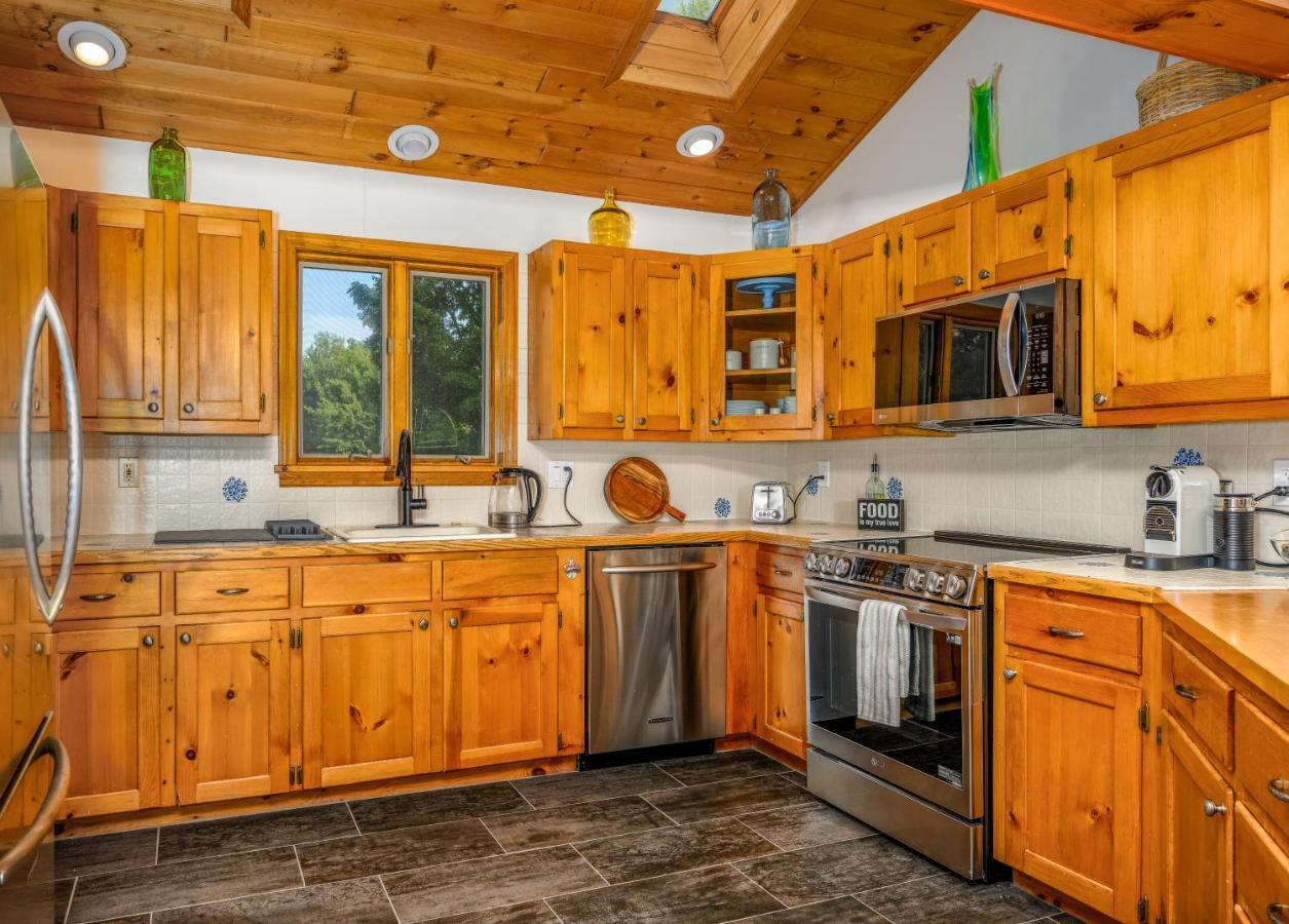Mountain Blue Vista - Luxury Retreat Near Ski Resorts With Pond, Firepit And Hot Tub Windham Exteriör bild